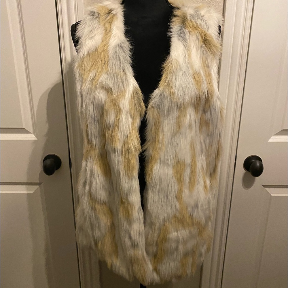 Fur vest size large